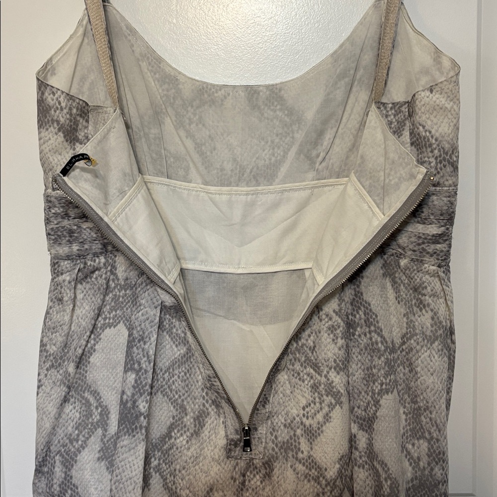 Elie Tahari Leanne Gray Snake Print Pleated Dress - Size 10 - Picture 10 of 14